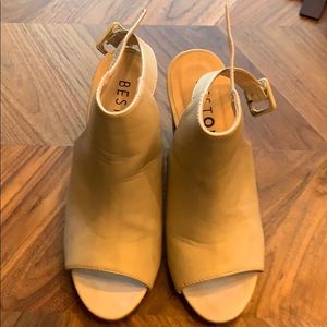 BestOn Peep Toe Sandal